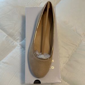 NWT LC Flats